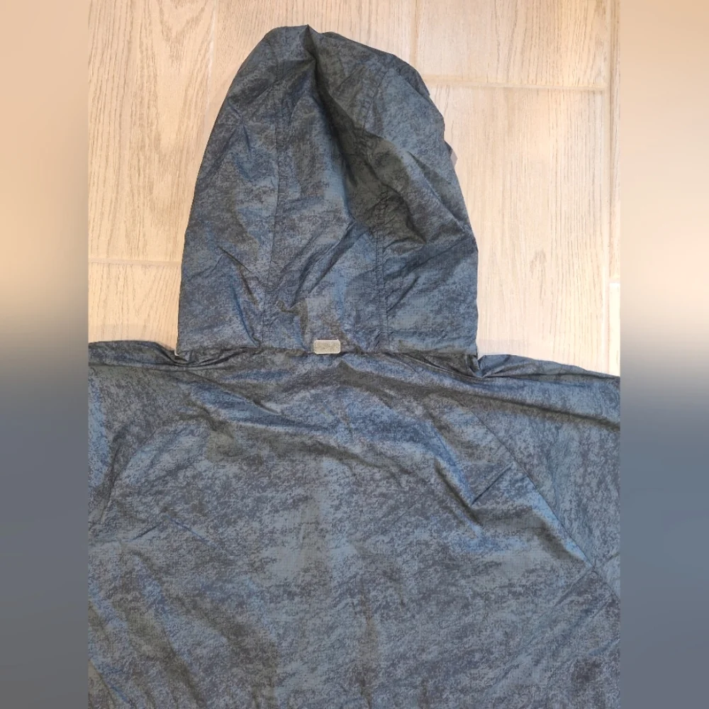 Columbia men's lightweight grey hooded windbreaker rain jacket- size XL